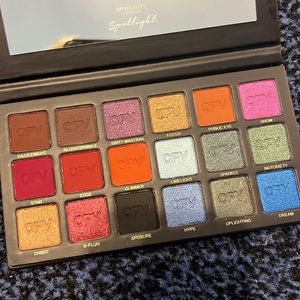 Ovpbeauty London eyeshadow palpate